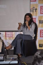 Zoya Akhtar at Anupama Chopra_s book 100 films before you die discussion in Le Sutra, Mumbai on 4th Oct 2013 (6).JPG